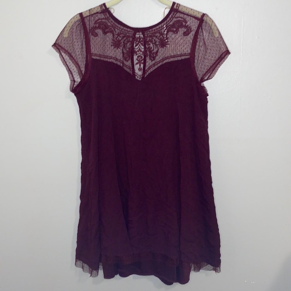 🌵Adorable lace maroon dress! - Picture 3 of 8